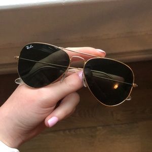 RAY BAN AVIATORS